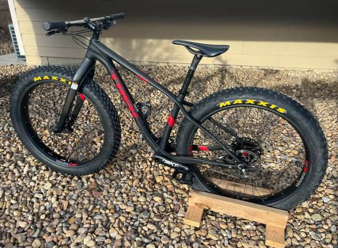 TREK Farley 9.8 2016