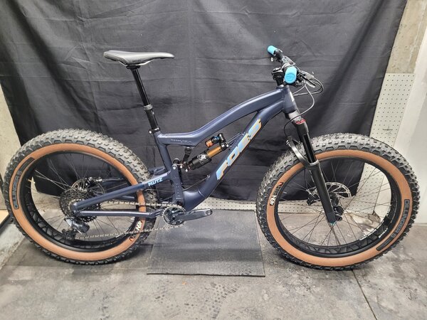 Foes Mutz 2023 Misty Blue